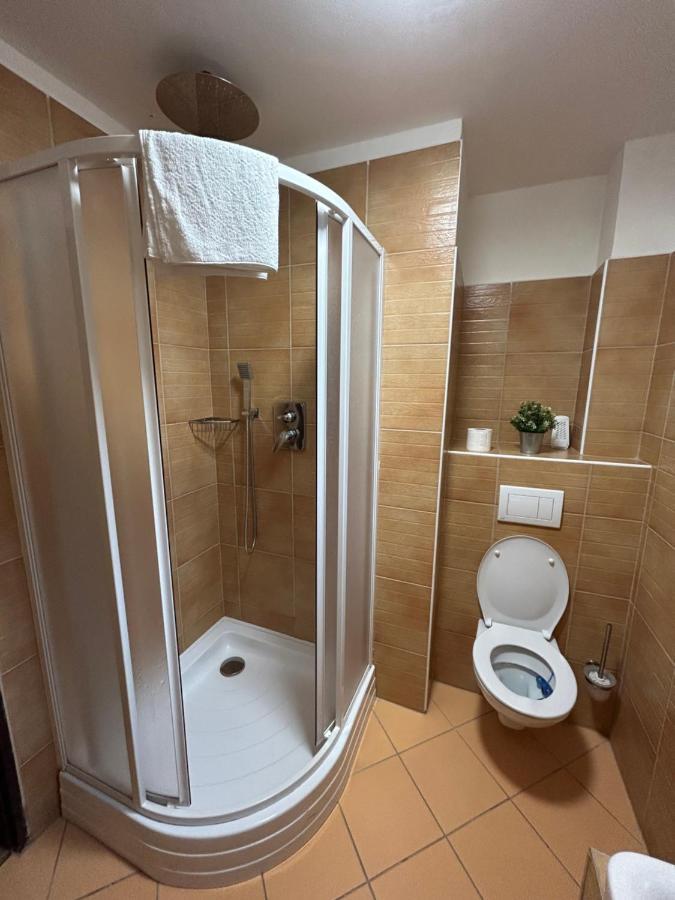 Penzion U Fika Ostrava Ngoại thất bức ảnh